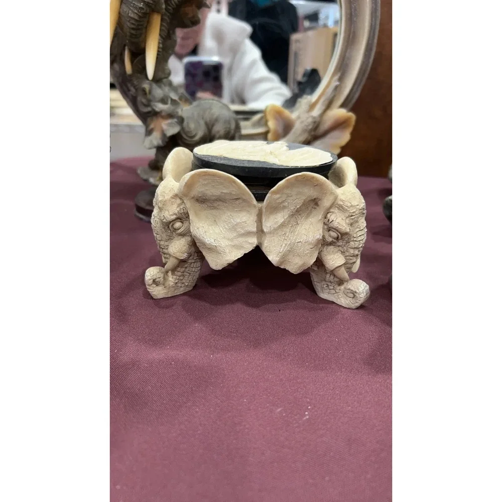 Elephant Figurine Collection – Decorative Resin Statues Mirror Piece & Accents